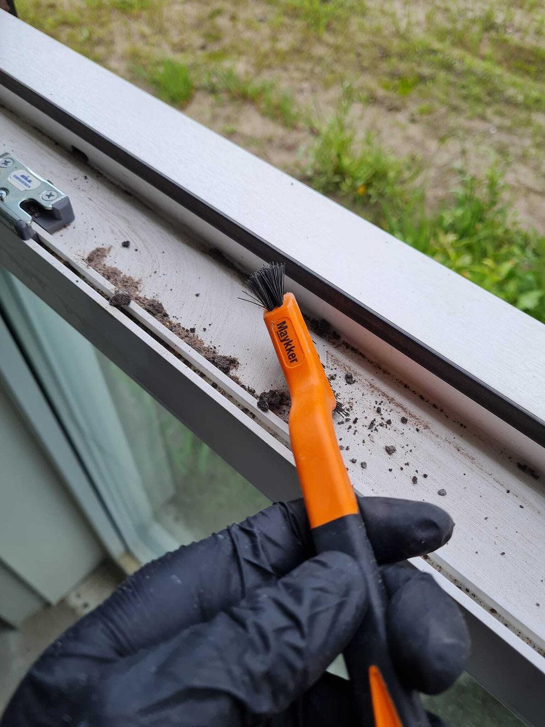 Window Track Cleaning Brush – Deep Clean Every Gap